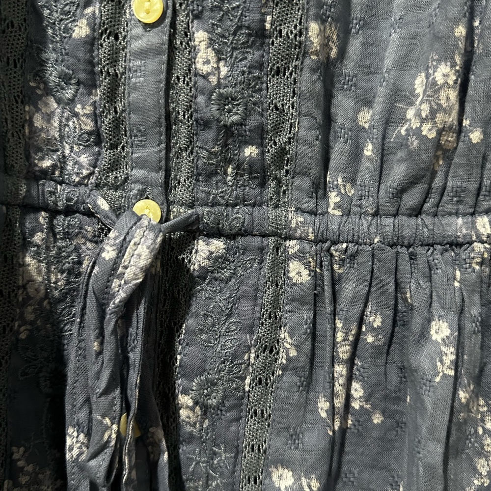 American Eagle Blue Floral Flowy Peasant Top - Picture 2 of 4